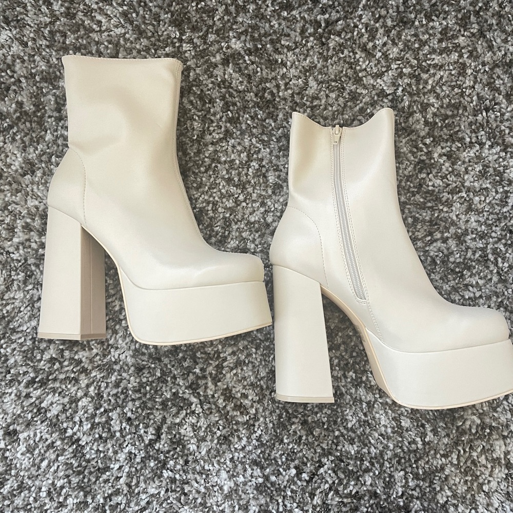 Princess Polly Cream Platform Boots